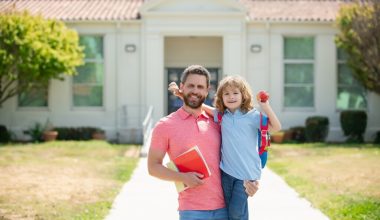 american father son walking trough school park 1024xauto Dadsbanter