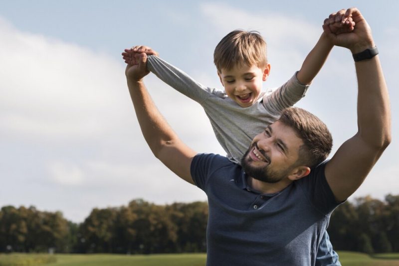 father son having good time park 1024xauto Dadsbanter